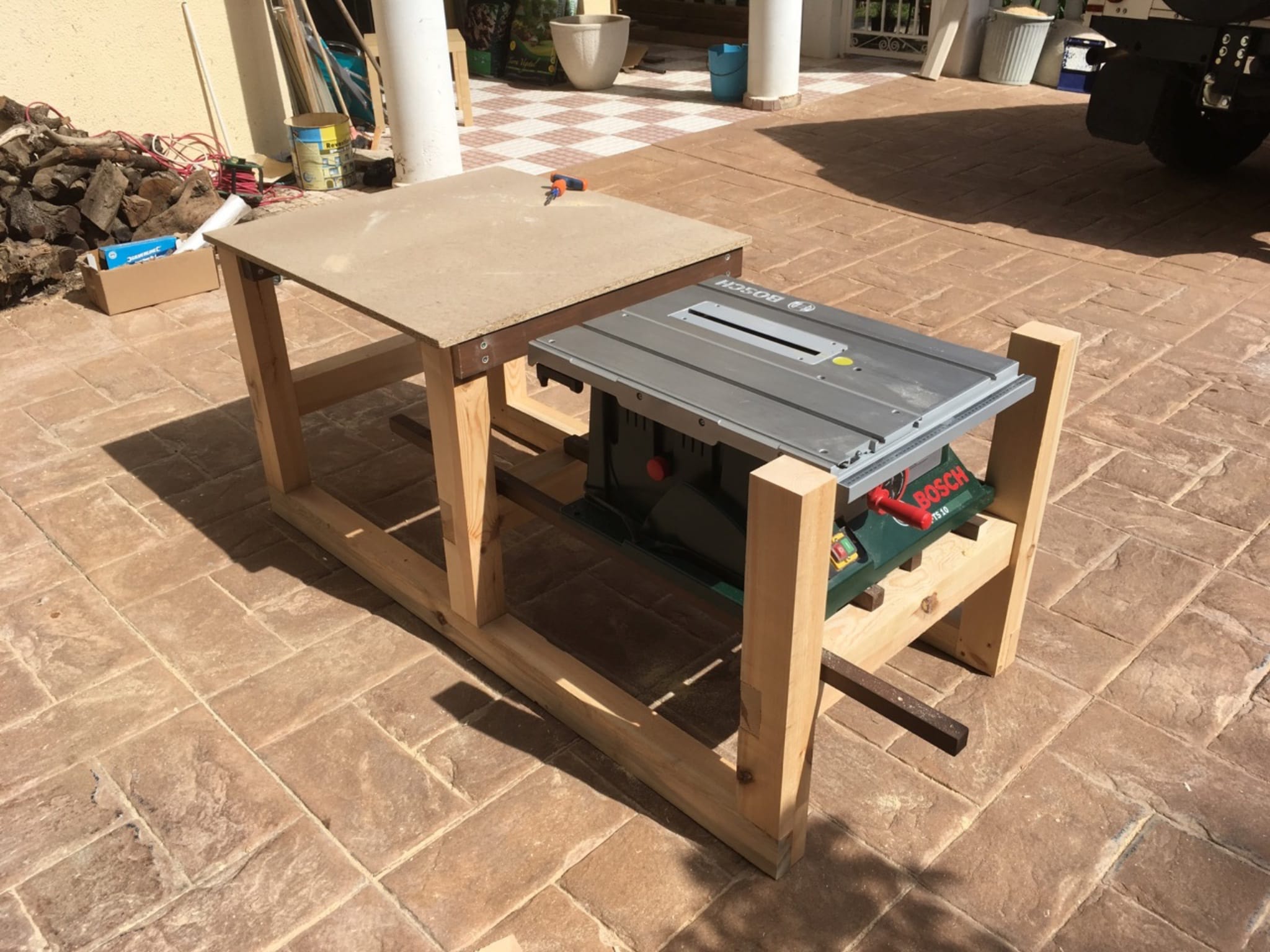 Table joints and mdf top