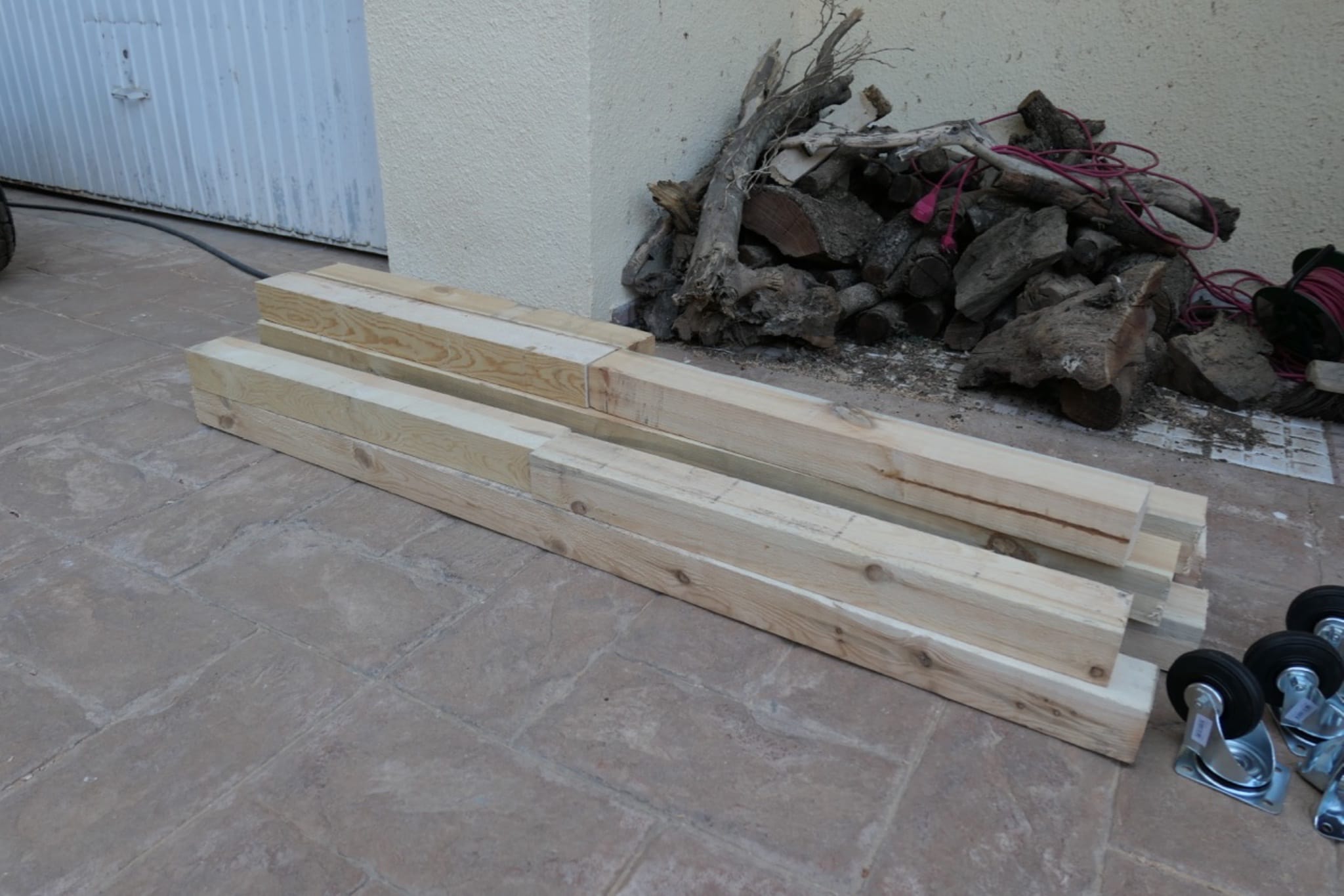 Jointed and planed wood