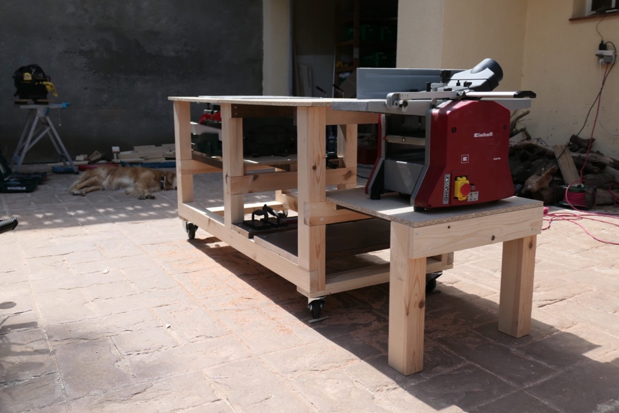 Smaller bench on the end with planer